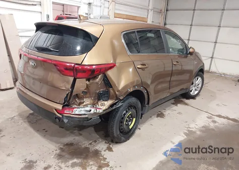 2017 Kia Sportage Lx z USA, uszkodzony, nr VIN KNDPMCAC4H7196380